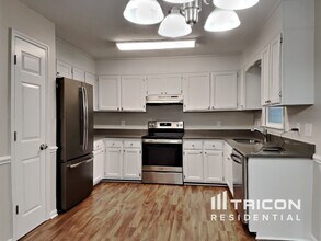 812 Hepplewhite Ct in Fuquay Varina, NC - Building Photo - Building Photo