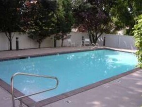 150 S 800 E, Unit Trolley Regent in Salt Lake City, UT - Foto de edificio - Building Photo