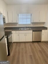 5663 St Thomas Dr in Lithonia, GA - Building Photo - Building Photo