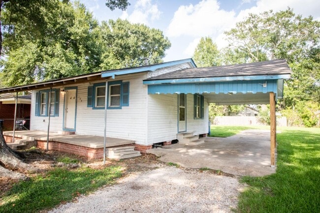 106 Doc Duhon St in Lafayette, LA - Building Photo - Building Photo