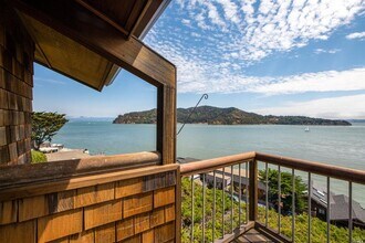 24 Linda Vista Ave in Tiburon, CA - Building Photo - Building Photo