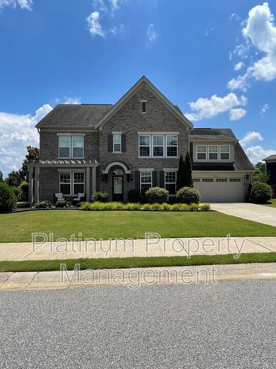 1805 Warrington Way in Cumming, GA - Building Photo