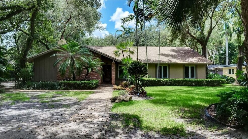 10890 SW 83rd Ave in Miami, FL - Building Photo