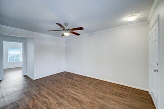 427 W 16th St in Houston, TX - Foto de edificio - Building Photo