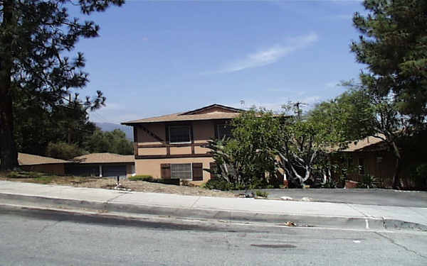 3501 Stancrest Dr in Glendale, CA - Foto de edificio