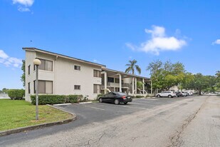 3100 NW 46th St in Oakland Park, FL - Building Photo