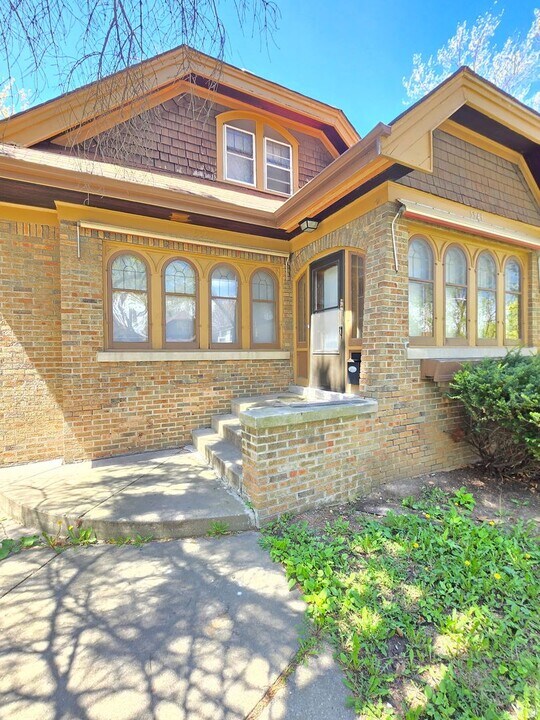 5543 N 33rd St in Milwaukee, WI - Building Photo