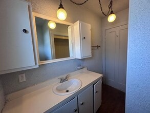 28 Delaware Ave in Danville, IL - Building Photo - Building Photo