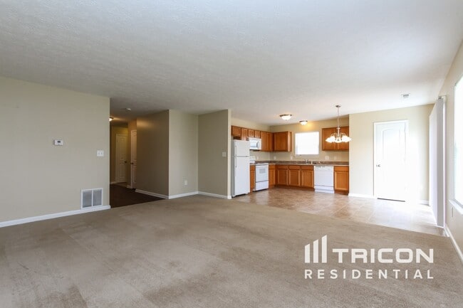 5829 Mosaic Pl in Indianapolis, IN - Building Photo - Building Photo