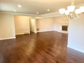 3232 Chapel Downs Dr in Dallas, TX - Building Photo - Building Photo