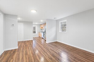 72 McAdoo Ave in Jersey City, NJ - Building Photo