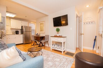 23 Jay St, Unit B in Cambridge, MA - Foto de edificio - Building Photo