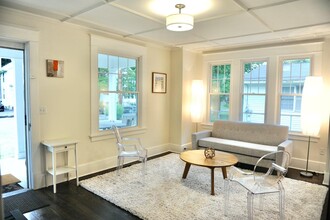 38 Thompson St in Red Hook, NY - Building Photo - Building Photo