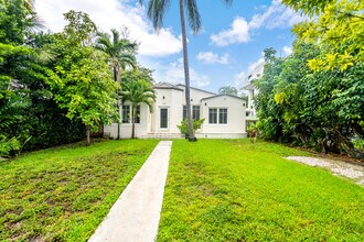 1232 Lenox Ave. in Miami Beach, FL - Building Photo - Building Photo