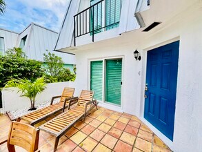 106 Linda Ln in Riviera Beach, FL - Building Photo - Building Photo