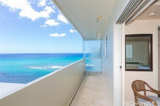 3065 Kalakaua Ave in Honolulu, HI - Building Photo - Building Photo
