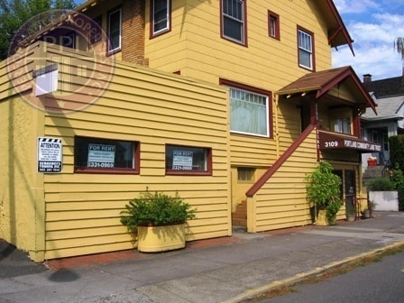 3109-3109 NE Broadway