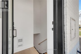 1339 Augustine Dr in Burlington, ON - Building Photo - Building Photo