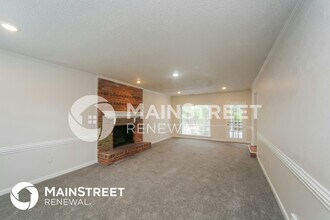 8849 Woodmark Dr in Memphis, TN - Foto de edificio - Building Photo