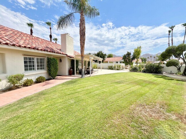 43715 Vía Majorca-Unit -Leased in Palm Desert, CA - Building Photo - Building Photo