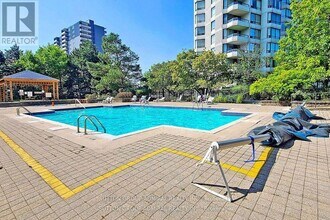 1131 Steeles Ave W in Toronto, ON - Building Photo - Building Photo