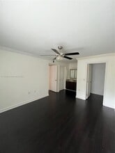 595 Vista Isles Dr, Unit 1915 in Plantation, FL - Foto de edificio - Building Photo