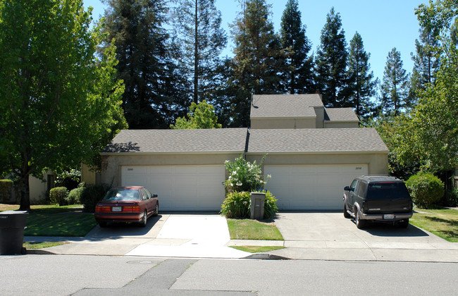 2858 Tachevah Dr in Santa Rosa, CA - Building Photo - Building Photo