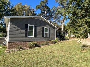 909 SW Maynard Rd in Cary, NC - Building Photo - Building Photo