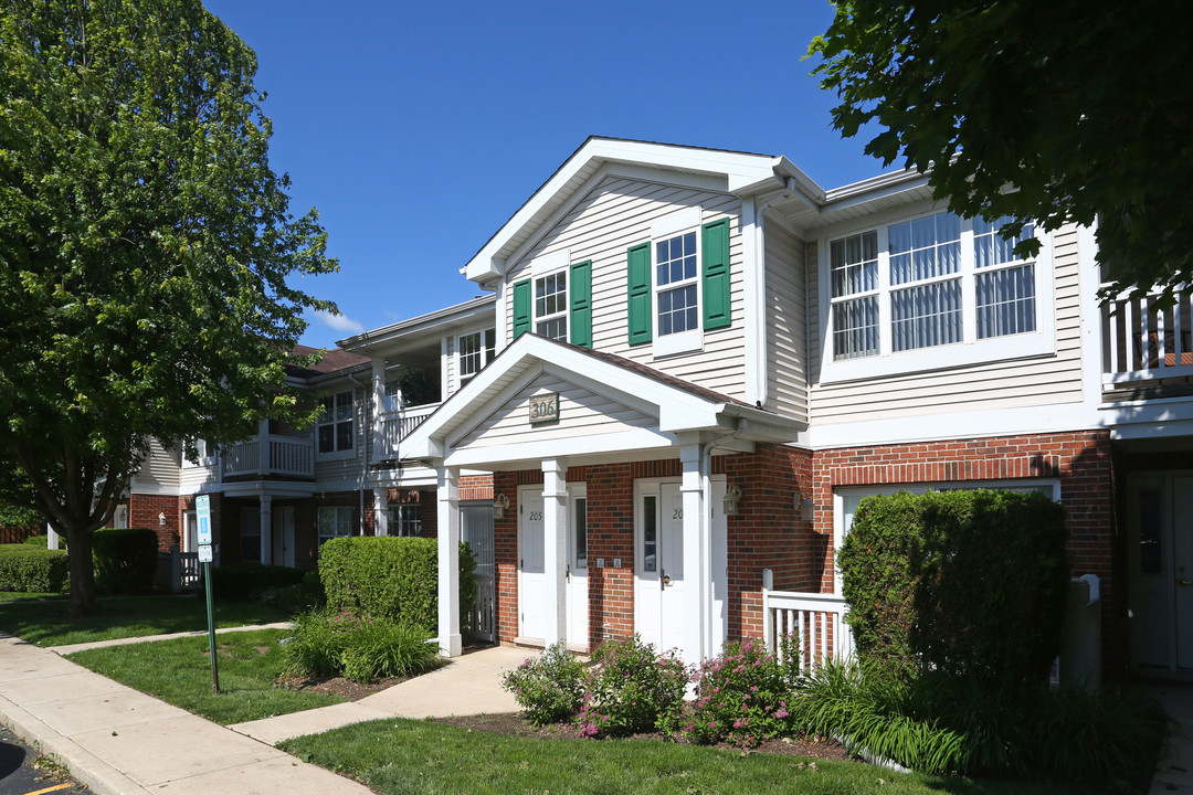 York Meadow in Yorkville, IL - Foto de edificio