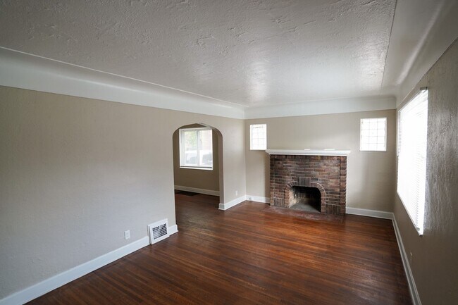 14867 Hubbell Ave in Detroit, MI - Building Photo - Building Photo