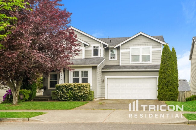 property at 3915 Ingleside Dr SE