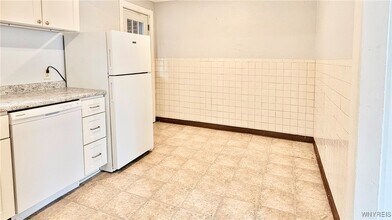 657 Englewood Ave in Buffalo, NY - Building Photo - Building Photo