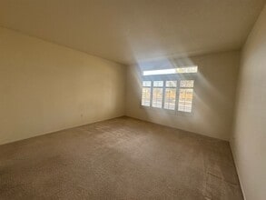 11670 Oak St in Apple Valley, CA - Building Photo - Building Photo