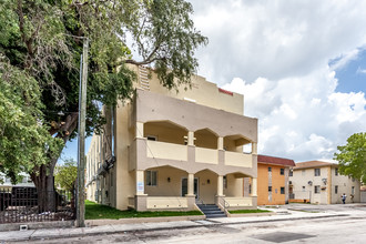 Creative Lifestyle Realty Apartments in Miami, FL - Building Photo - Building Photo