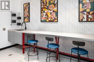 740-740 Dupont St in Toronto, ON - Building Photo - Building Photo