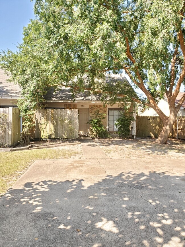 2816 Forest Bnd Rentals in Bryan, TX
