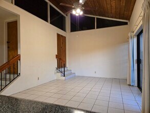 1536 Ala Hahanui St in Honolulu, HI - Building Photo - Building Photo