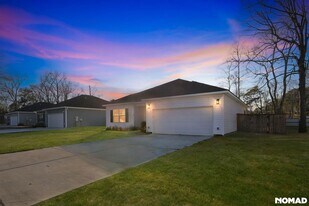 8705 Jenny Lind St in North Charleston, SC - Building Photo