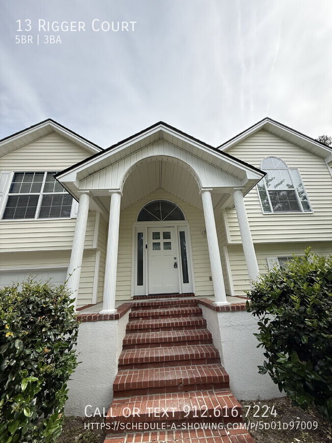 property at 13 Rigger Ct