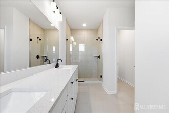 216 Jessie Pl in New Brunswick, NJ - Building Photo - Building Photo