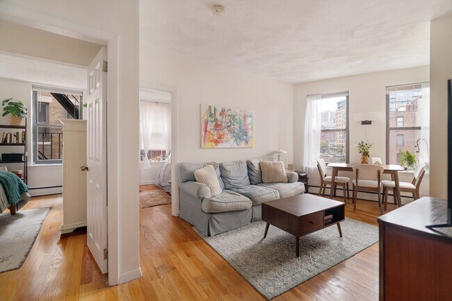 17 Margin St, Unit 5 in Boston, MA - Building Photo - Building Photo
