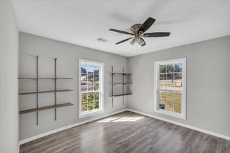 1215 W 5th St in Clifton, TX - Foto de edificio - Building Photo