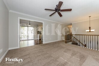 1018 NE Trailwood Dr in Lee's Summit, MO - Building Photo - Building Photo