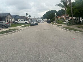 1139 Freshwater Lakes Dr in West Palm Beach, FL - Building Photo - Building Photo