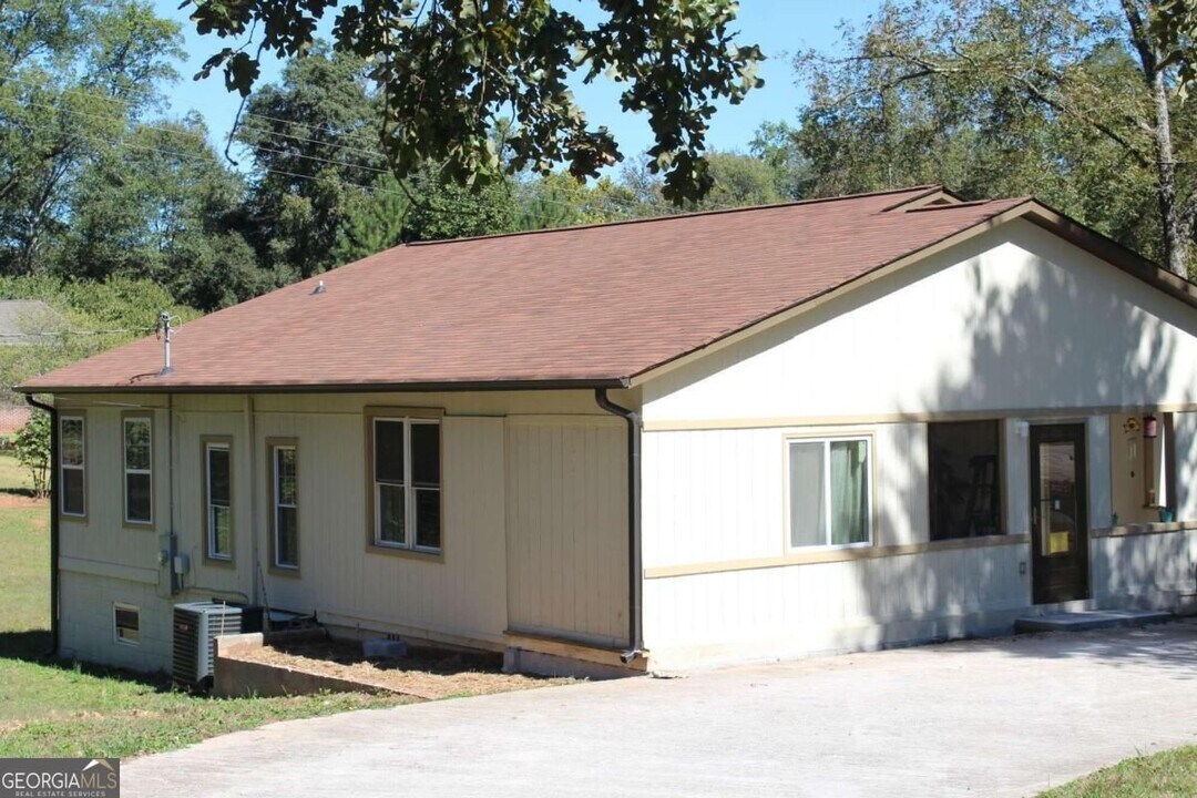 961 Old Conyers Rd in Stockbridge, GA - Building Photo