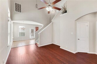 930 Alamo Plaza Dr in Cedar Park, TX - Building Photo - Building Photo