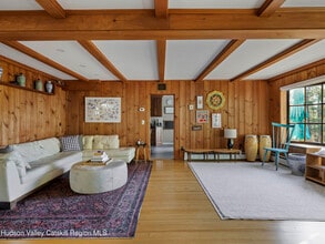 20 Sherman Rd in Woodstock, NY - Building Photo - Building Photo