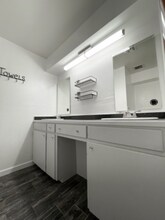 7112 NW 45th St in Bethany, OK - Building Photo - Building Photo