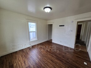 1701 Lafayette St in Waterloo, IA - Building Photo - Building Photo