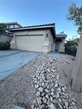 11000 Sonoma Creek Ct in Las Vegas, NV - Building Photo - Building Photo